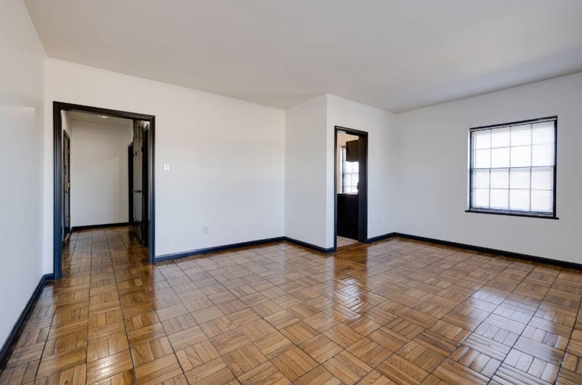 Apartment for rent at 3333 Grand Ave, Des Moines, IA 50312