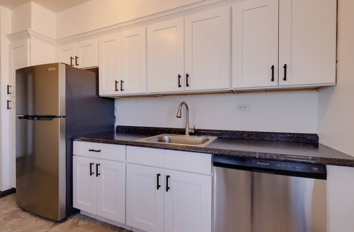 Apartment for rent at 3333 Grand Ave, Des Moines, IA 50312