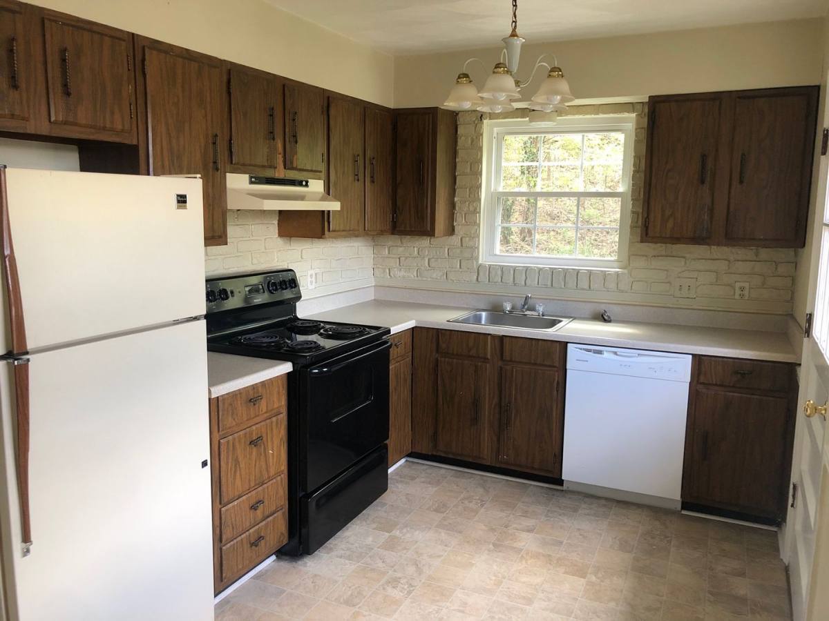 Apartment for rent at 934 Floyd Ave SW, Roanoke, VA 24015