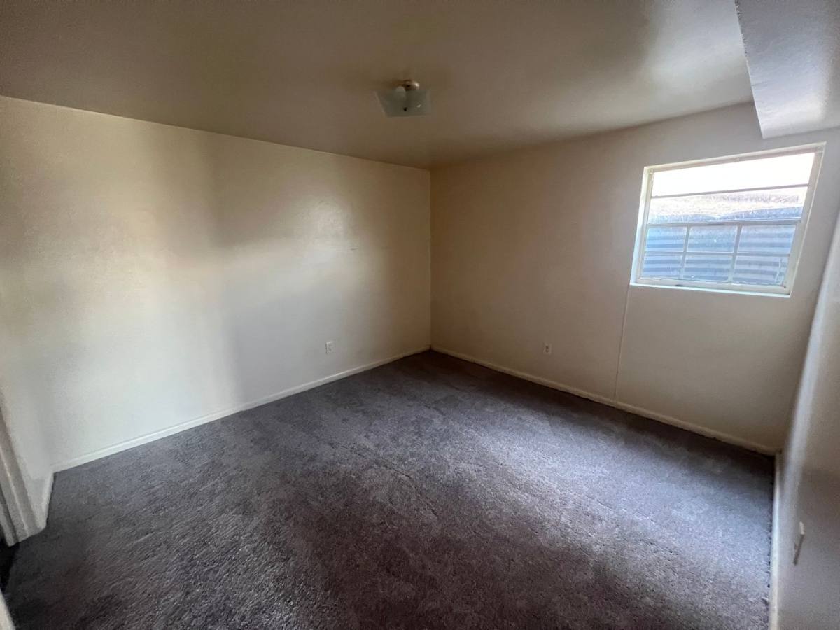 Apartment for rent at 829 Westside Blvd NW, Roanoke, VA 24017