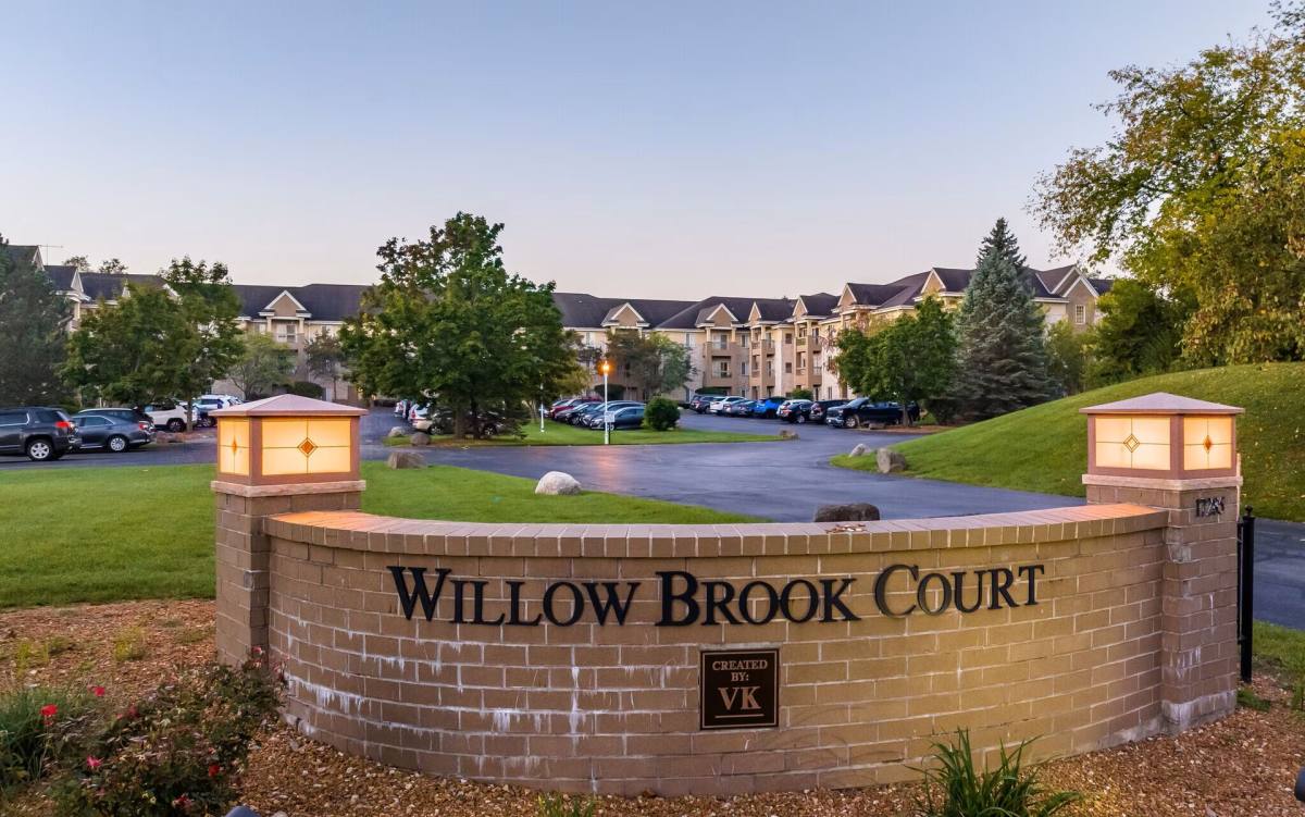 Apartment for rent at 17285 River Birch Dr, Brookfield, WI 53045