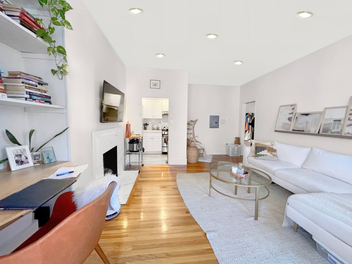 Apartment for rent at 426 Marlborough St #5, Boston, MA 02115
