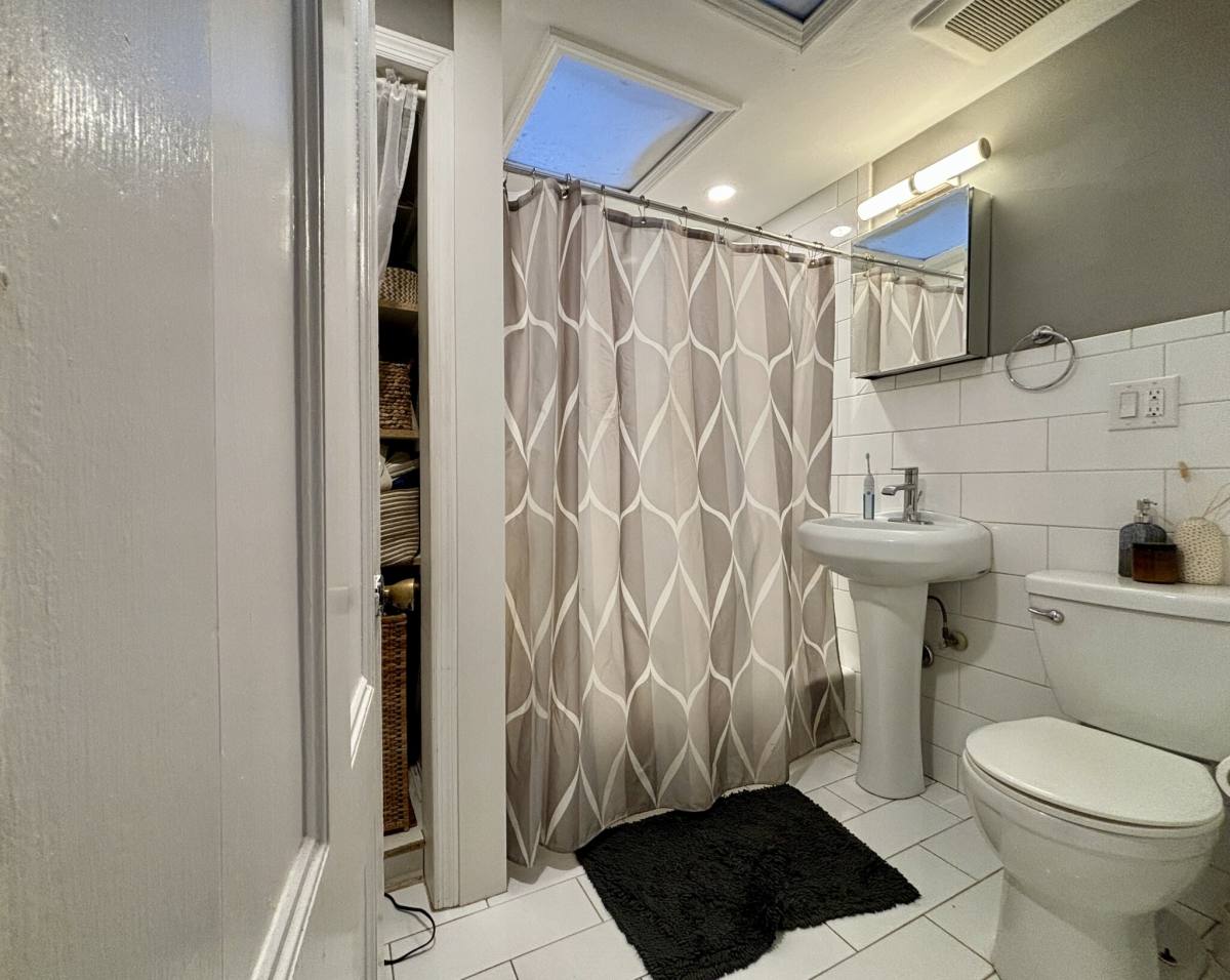 Apartment for rent at 426 Marlborough St #5, Boston, MA 02115