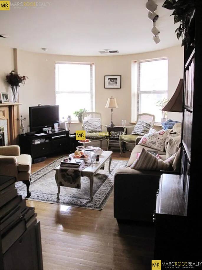 Condo for rent at 102 Gainsborough St #302E, Boston, MA 02115