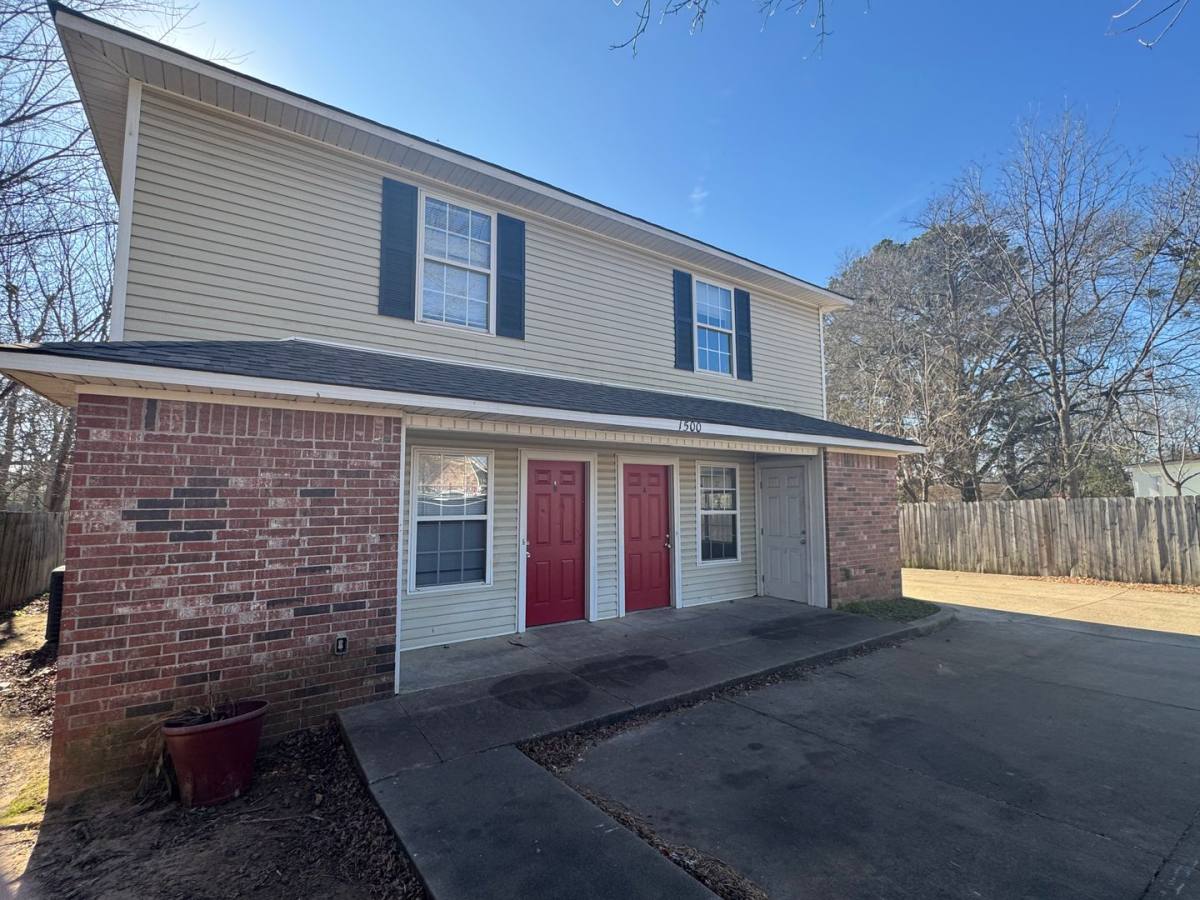 Apartment for rent at 1500 Dallas, Fort Smith, AR 72901