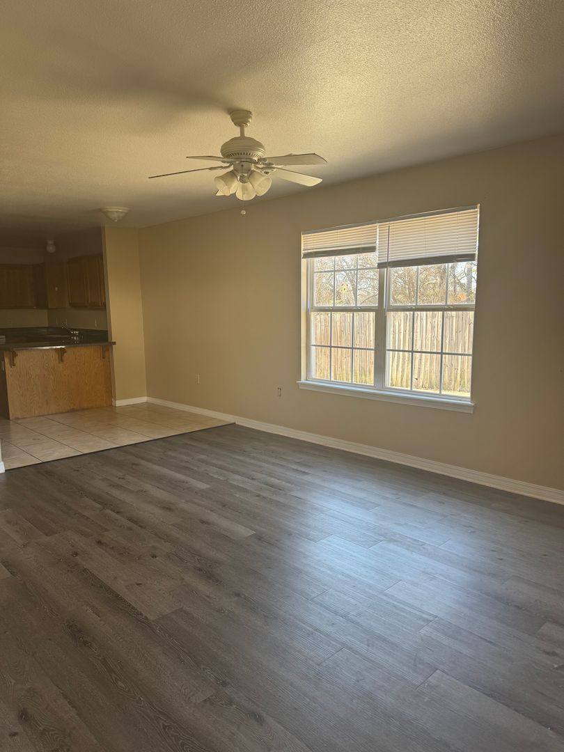 Apartment for rent at 1500 Dallas, Fort Smith, AR 72901