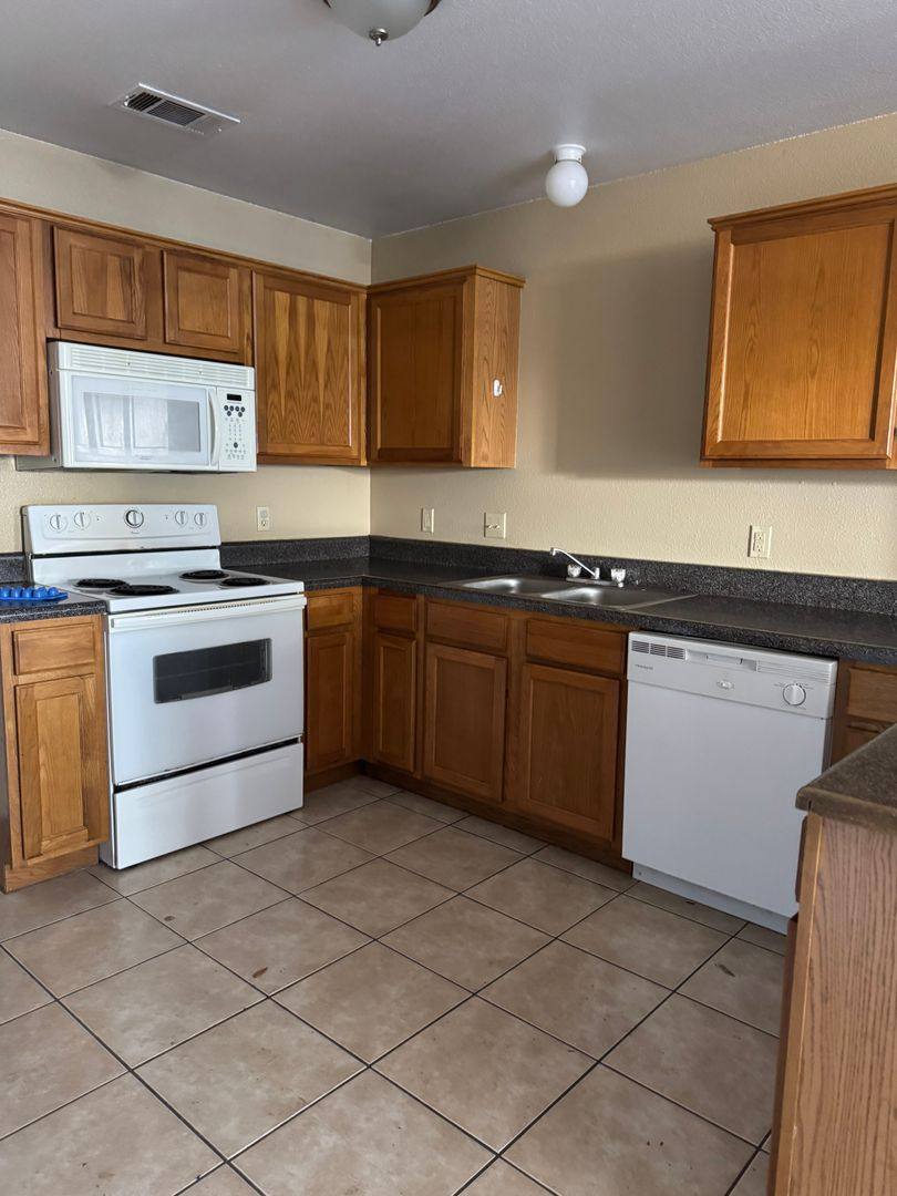 Apartment for rent at 1500 Dallas, Fort Smith, AR 72901