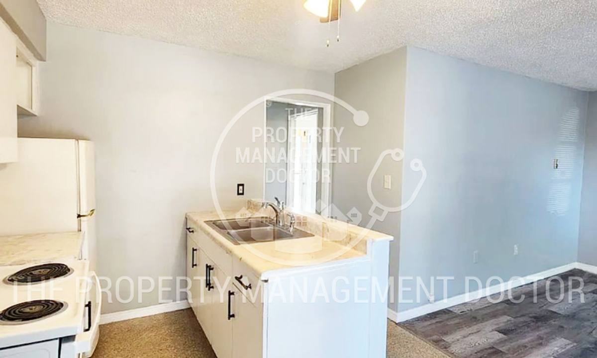 Apartment for rent at 7317 46th Ave N, Saint Petersburg, FL 33709