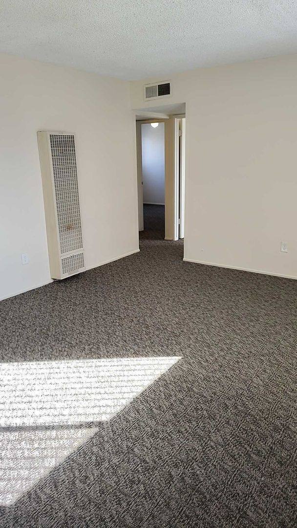 Apartment for rent at 1015-1019 L St, Bakersfield, CA 93304