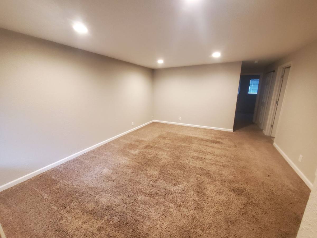 Apartment for rent at 1912-1936 Jackson St SE, Albany, OR 97322