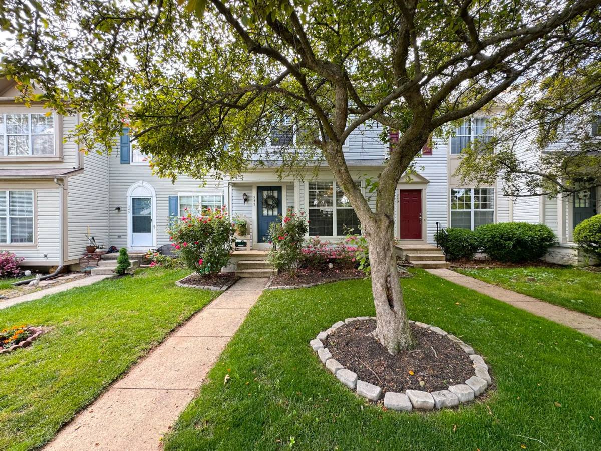 Townhouse for rent at 347 Bridle Crest Square NE, Leesburg, VA 20176