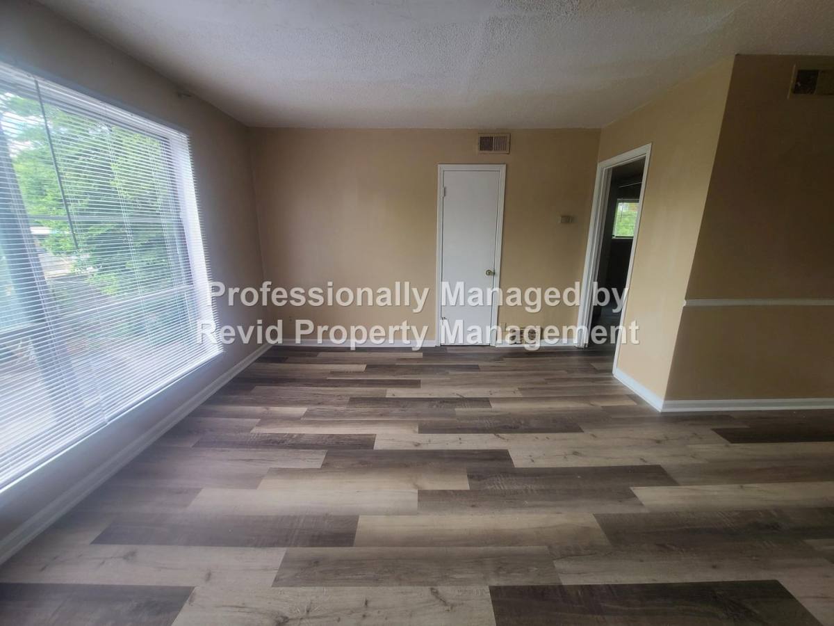 Apartment for rent at 147 Stonewall St, Memphis, TN 38104