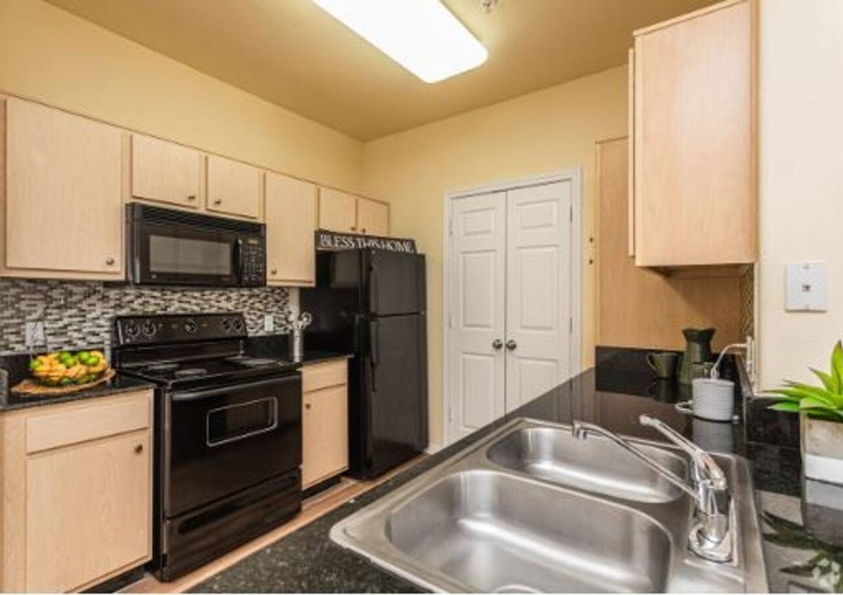 Apartment for rent at 2417 Colorado St, Mission, TX 78572