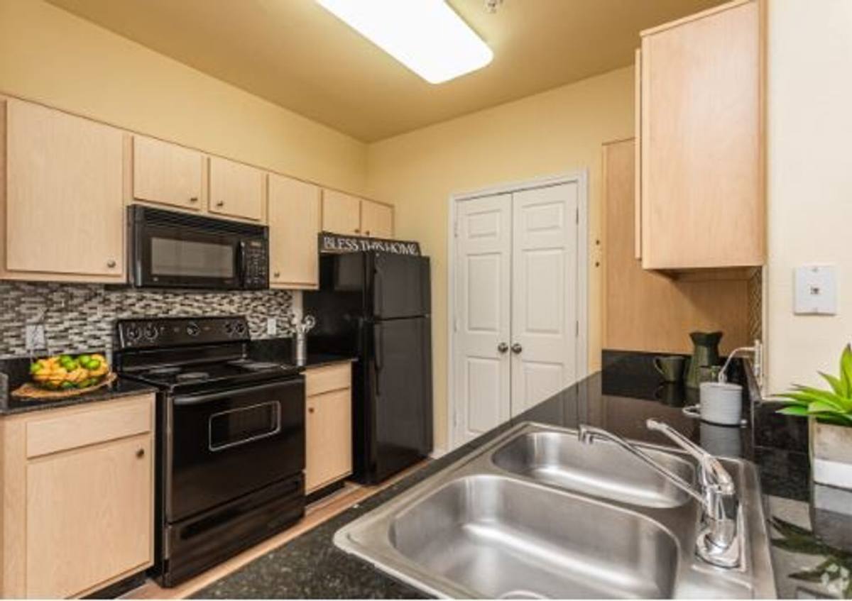 Apartment for rent at 2417 Colorado St, Mission, TX 78572