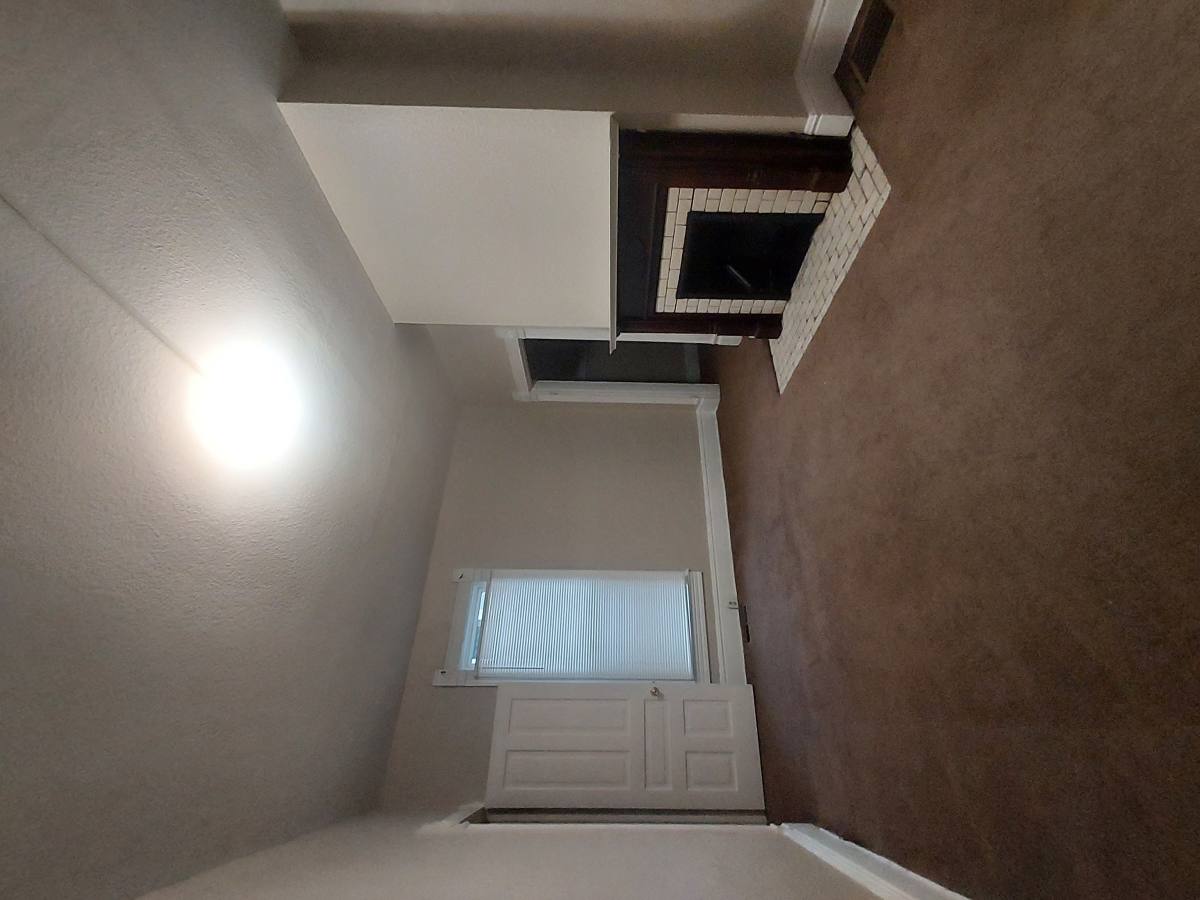 Apartment for rent at 512 Kibler Ave, Newark, OH 43055