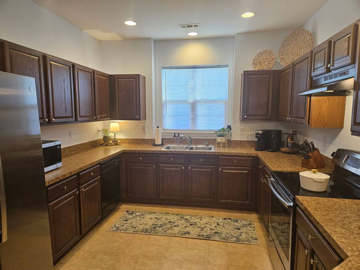 Townhouse for rent at 142 Silverspring Place, Mooresville, NC 28117
