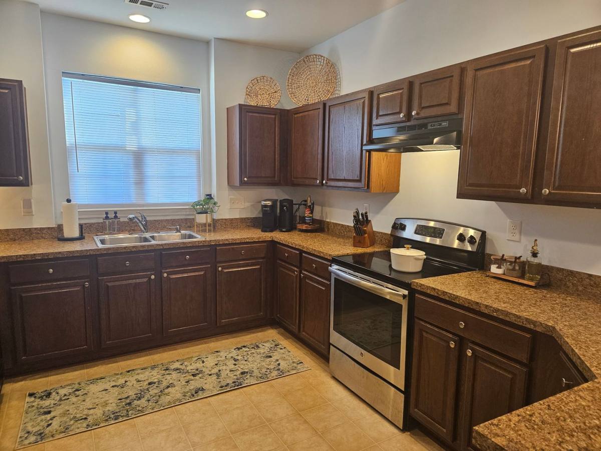 Townhouse for rent at 142 Silverspring Place, Mooresville, NC 28117