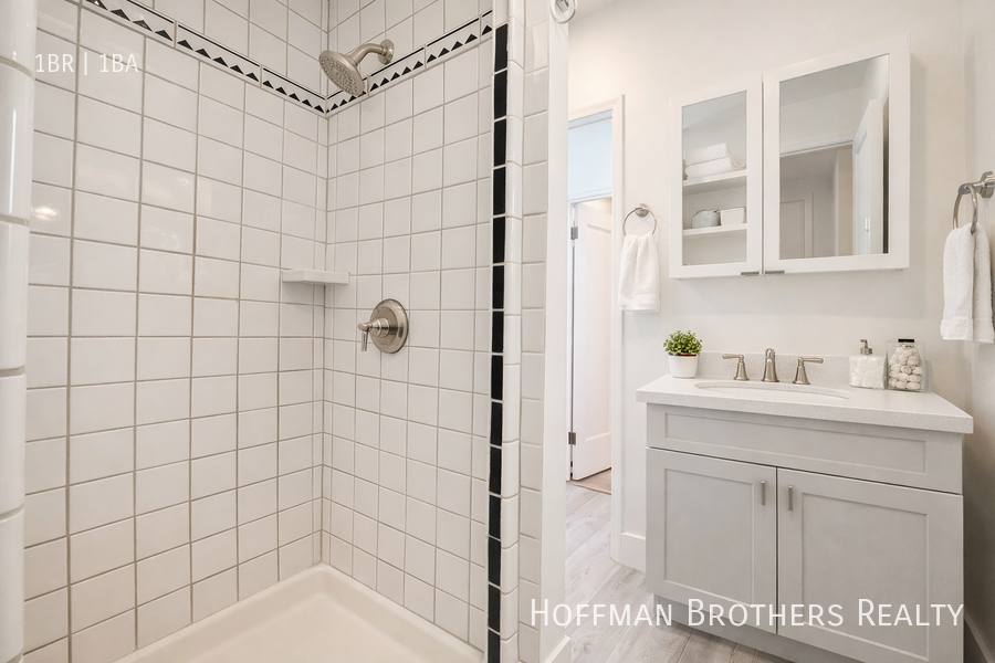 Apartment for rent at 6631 Fountain Ave, Los Angeles, CA 90028