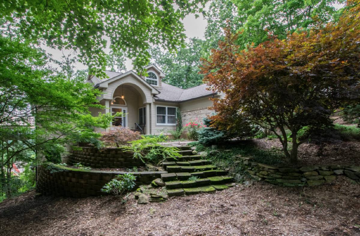 House for rent at 108 Jenny Lind Dr, Hendersonville, NC 28791