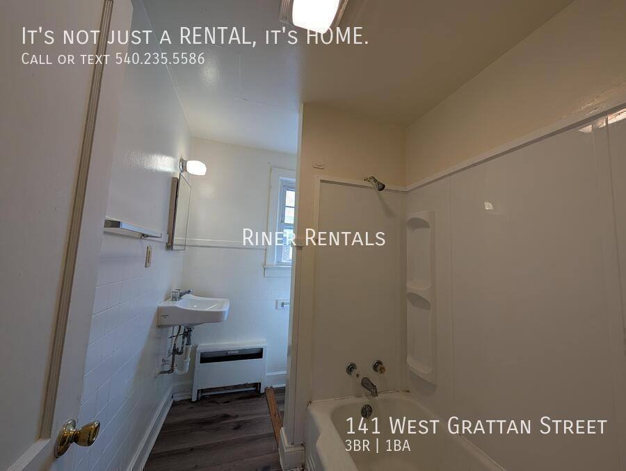 Apartment for rent at 141 W Grattan St, Harrisonburg, VA 22801