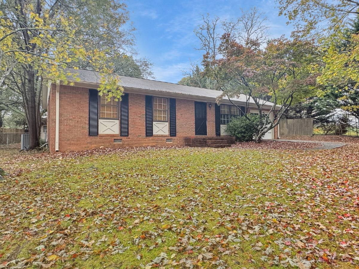 House for rent at 306 Christopher Dr, Gainesville, GA 30501