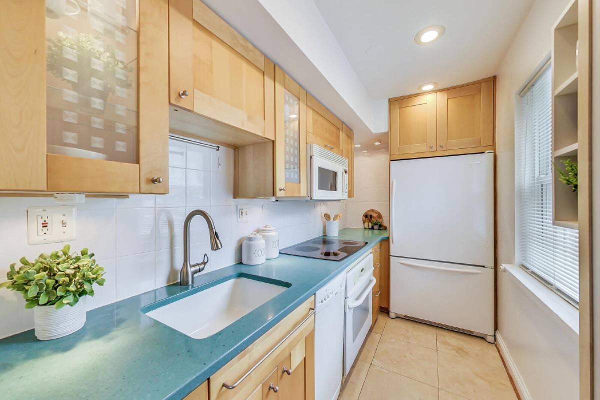 Condo for rent at 1303 N Ode St #215, Arlington, VA 22209