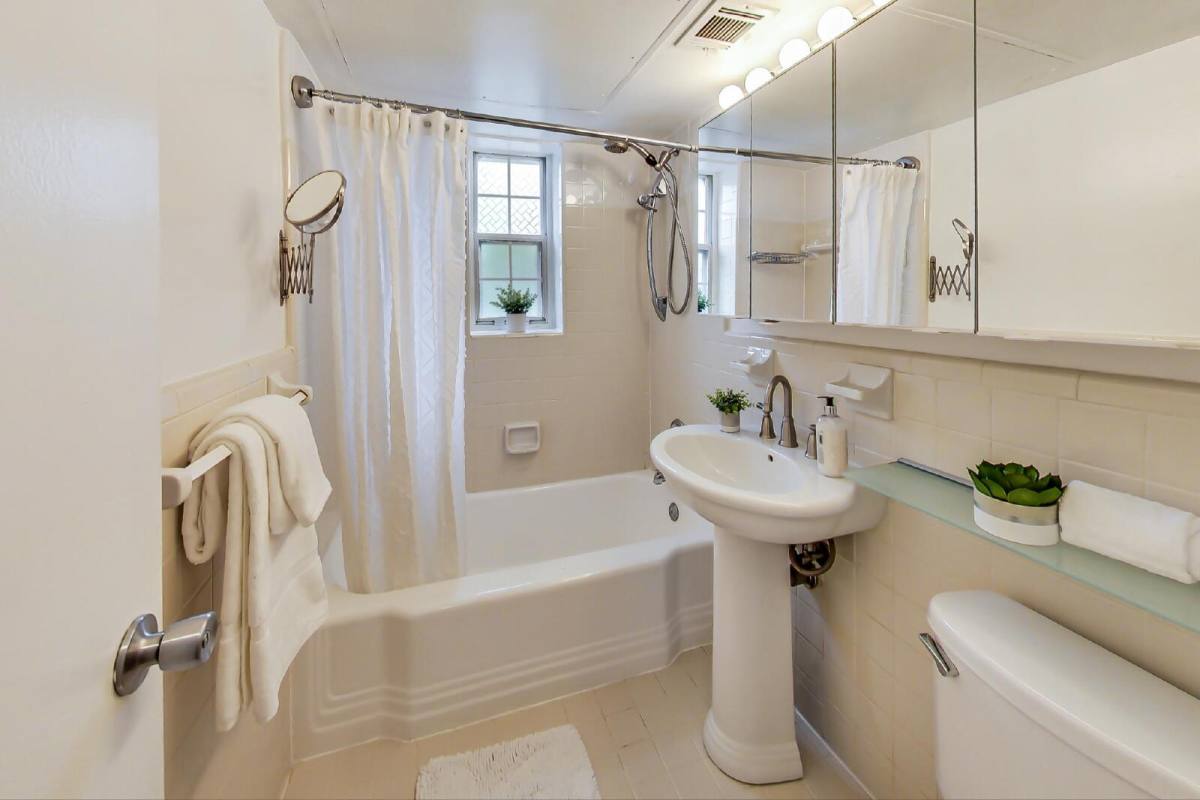 Condo for rent at 1303 N Ode St #215, Arlington, VA 22209