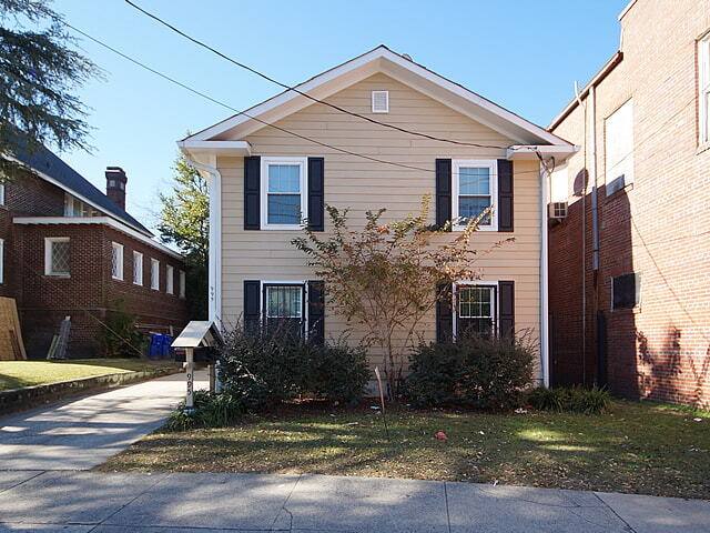 Apartment for rent at 995 King St #B, Charleston, SC 29407