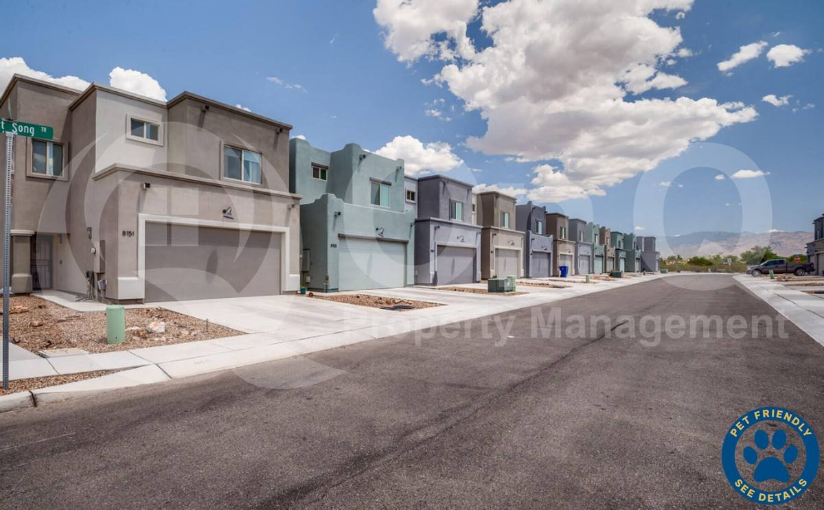 Townhouse for rent at 8164 E Cricket Song Trail, Tucson, AZ 85730