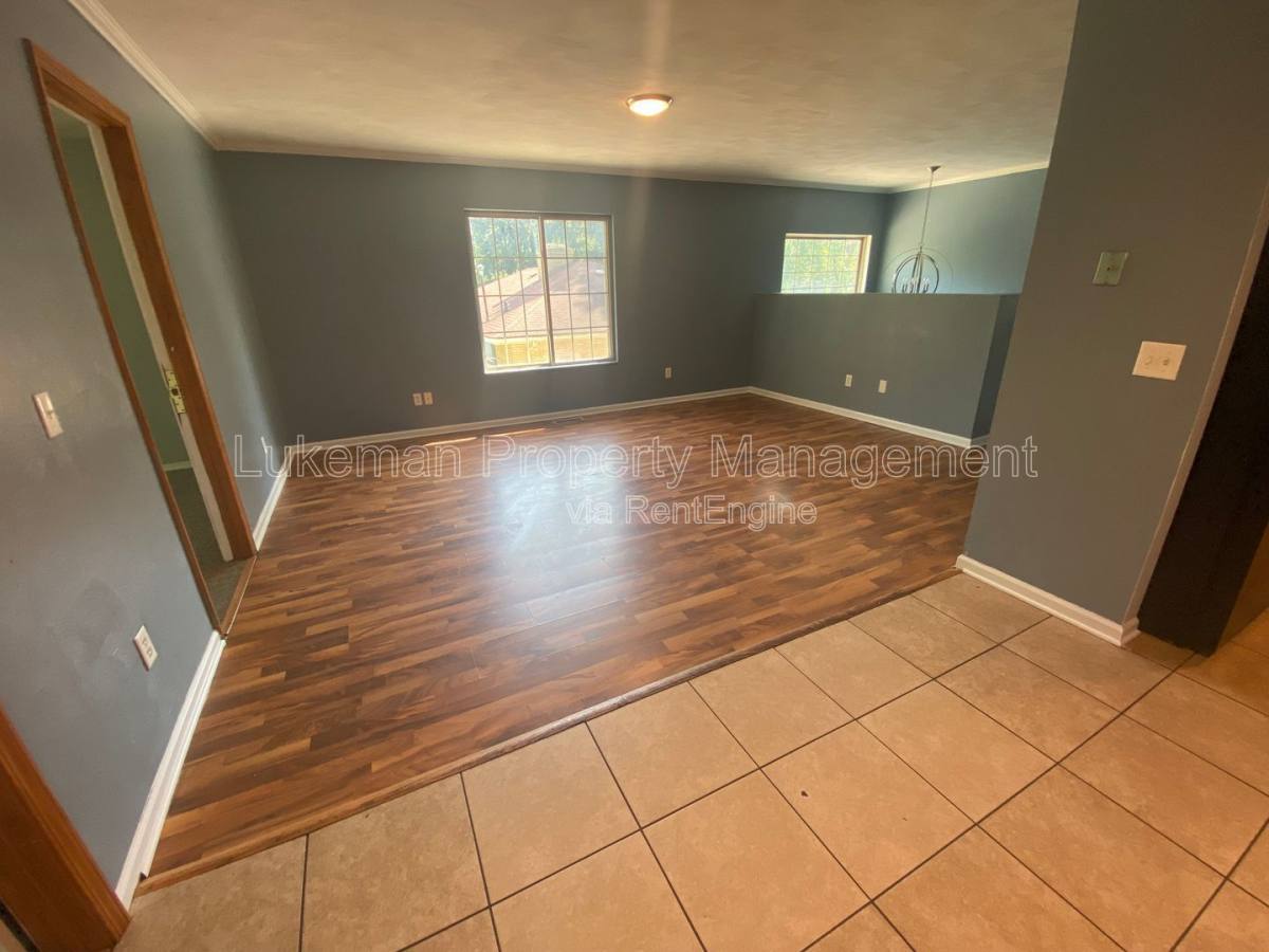 Apartment for rent at 1201 Lafayette Ave, Kalamazoo, MI 49006