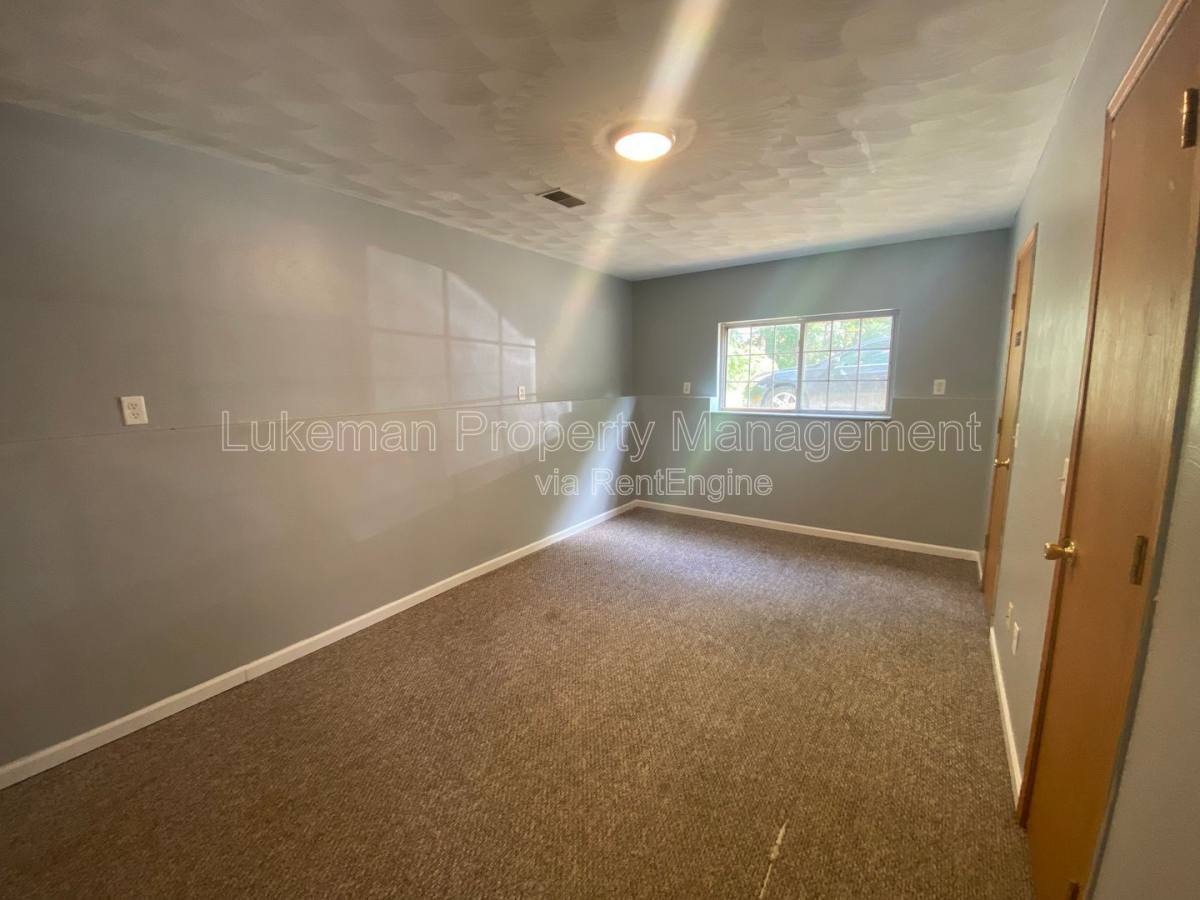 Apartment for rent at 1201 Lafayette Ave, Kalamazoo, MI 49006