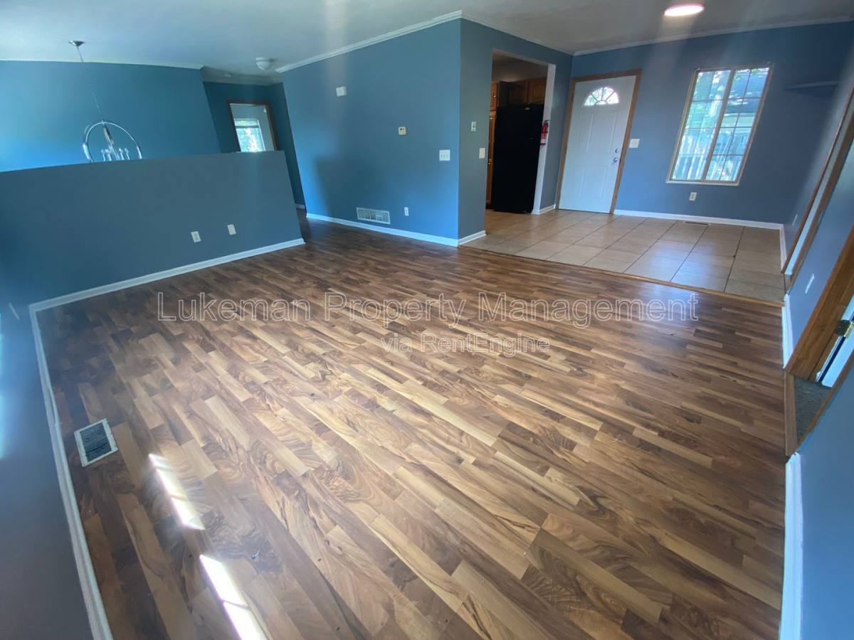 Apartment for rent at 1201 Lafayette Ave, Kalamazoo, MI 49006