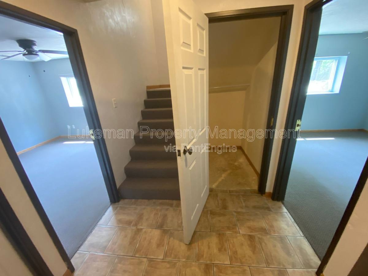 Townhouse for rent at 1324-1326 Knollwood Ave, Kalamazoo, MI 49006