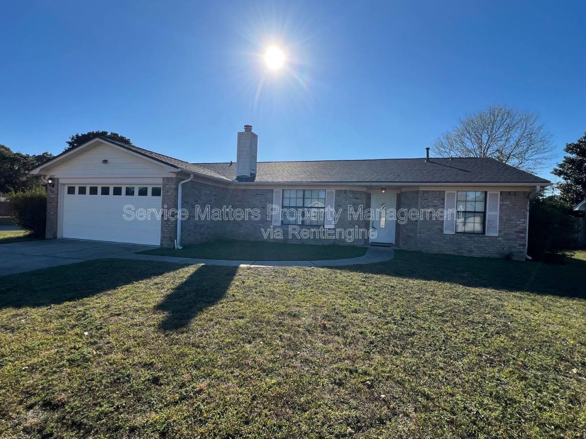 House for rent at 2017 Coral Creek Dr, Pensacola, FL 32506