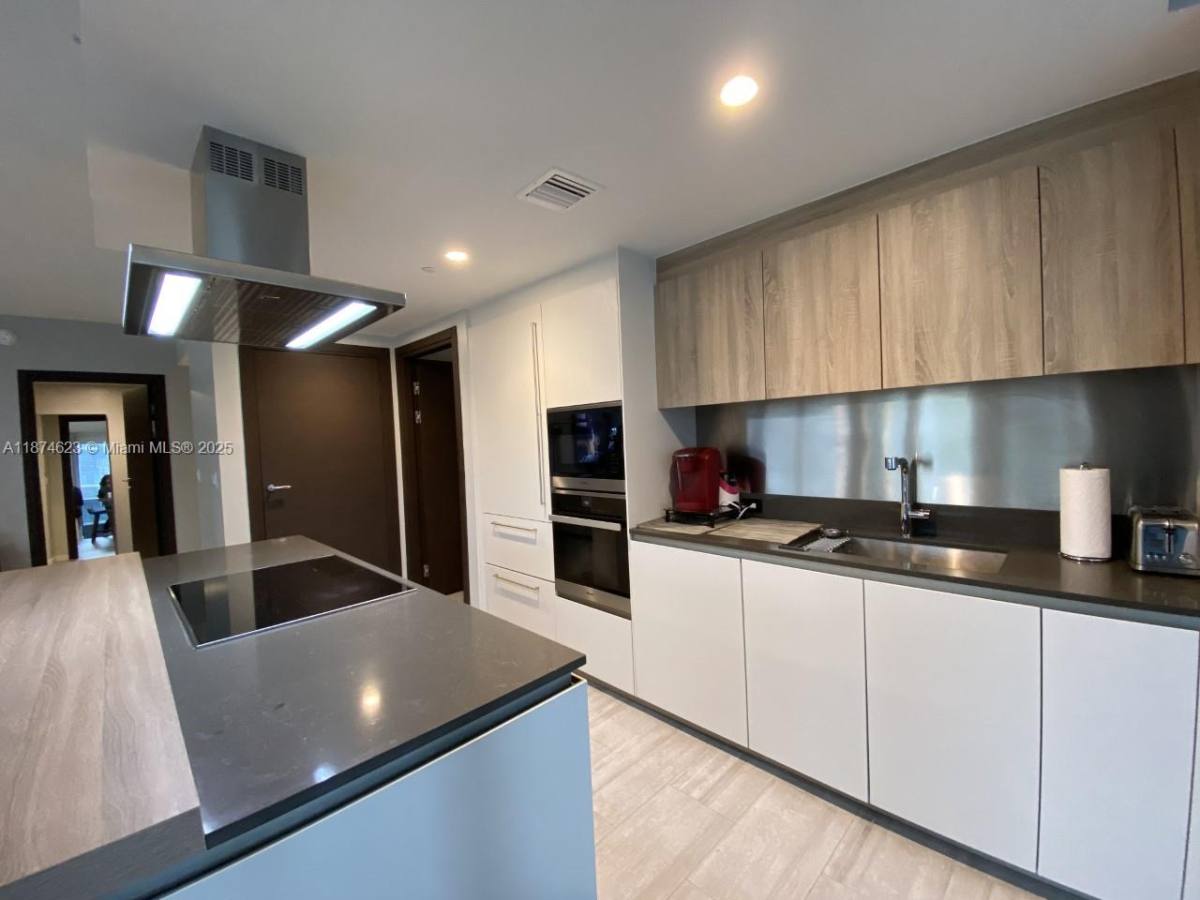 Condo for rent at 1000 Brickell Ave #2201, Miami, FL 33131