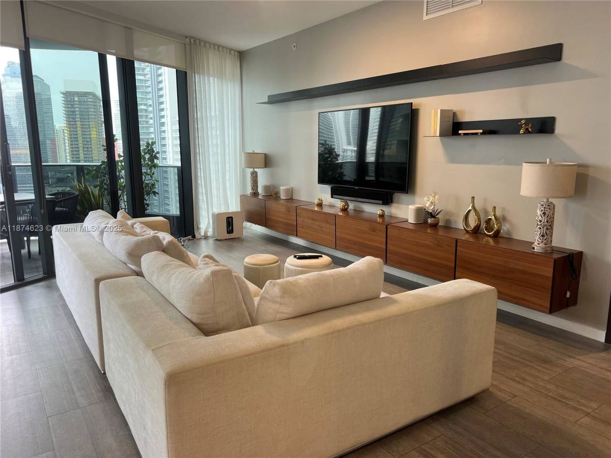 Condo for rent at 1000 Brickell Ave #2201, Miami, FL 33131