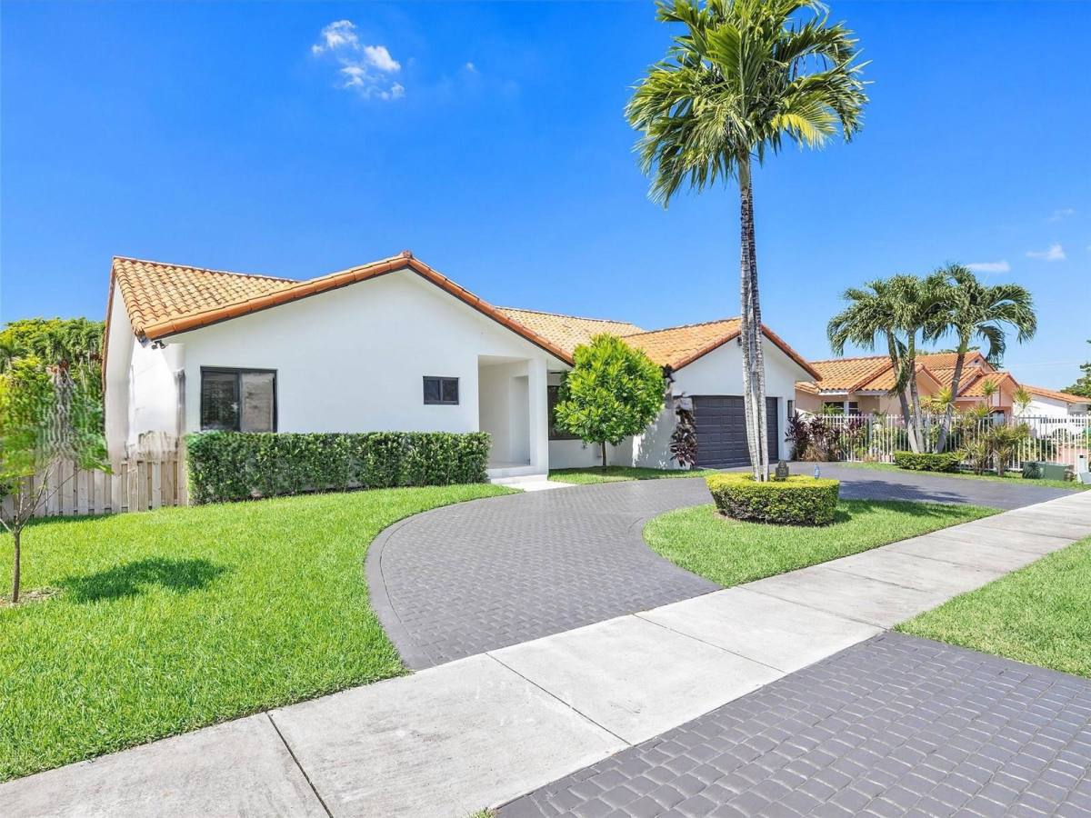 House for rent at 3776 SW 107th Court, Miami, FL 33165