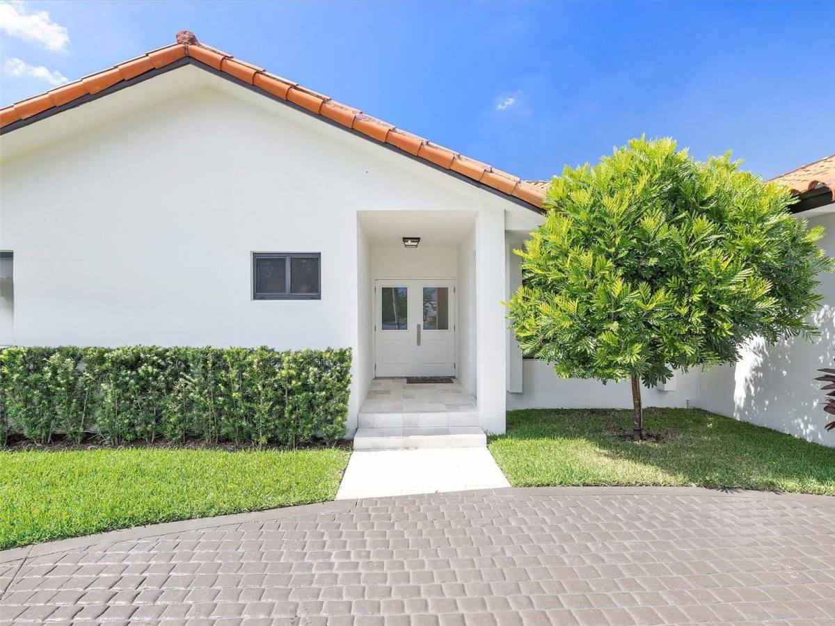 House for rent at 3776 SW 107th Court, Miami, FL 33165
