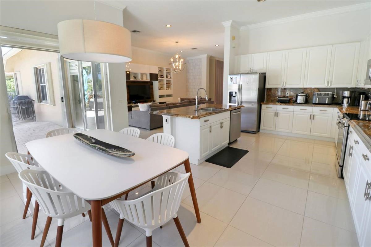House for rent at 1600 Blue Jay Circle, Fort Lauderdale, FL 33327