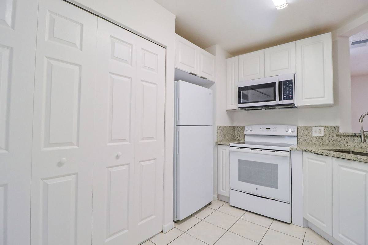 Condo for rent at 3453 NW 44th St #105, Fort Lauderdale, FL 33309