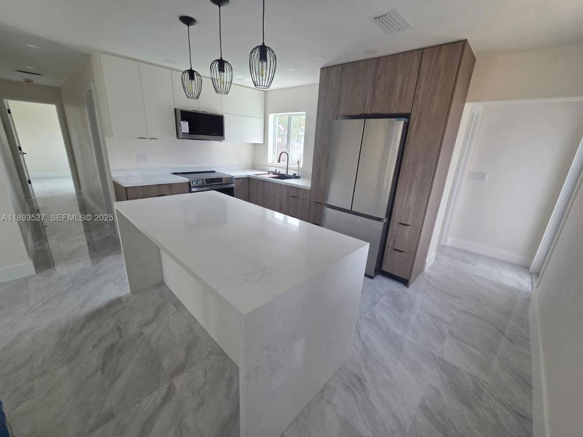 House for rent at 2615 NW 62nd Ave, Pompano Beach, FL 33063