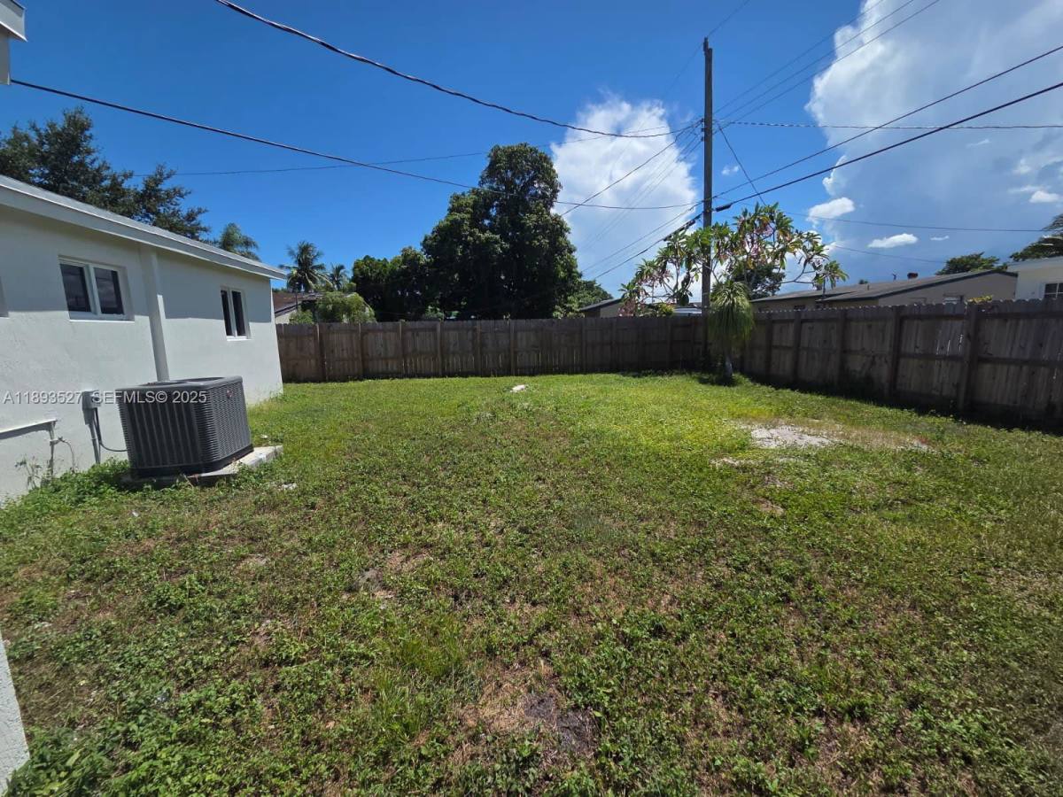 House for rent at 2615 NW 62nd Ave, Pompano Beach, FL 33063