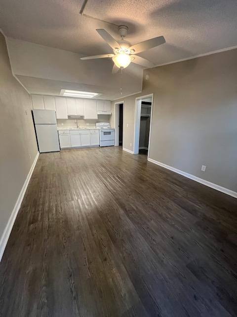 Apartment for rent at 127 Havanna Ave #2F, Waycross, GA 31501