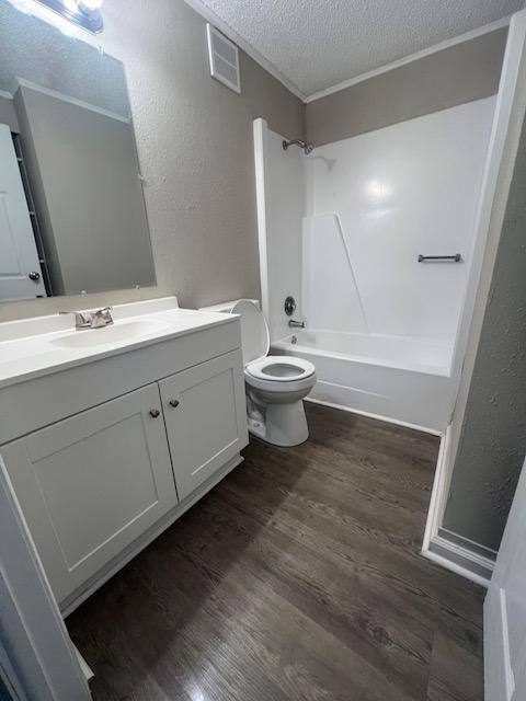 Apartment for rent at 127 Havanna Ave #2F, Waycross, GA 31501