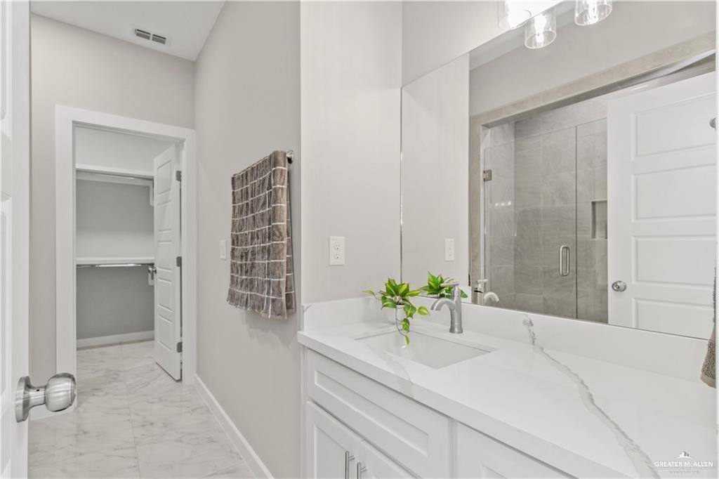 Apartment for rent at 2713 E Israel Ave #1, Mission, TX 78573