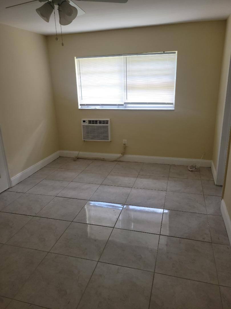 Apartment for rent at 5471 Ravenswood Rd, Fort Lauderdale, FL 33312