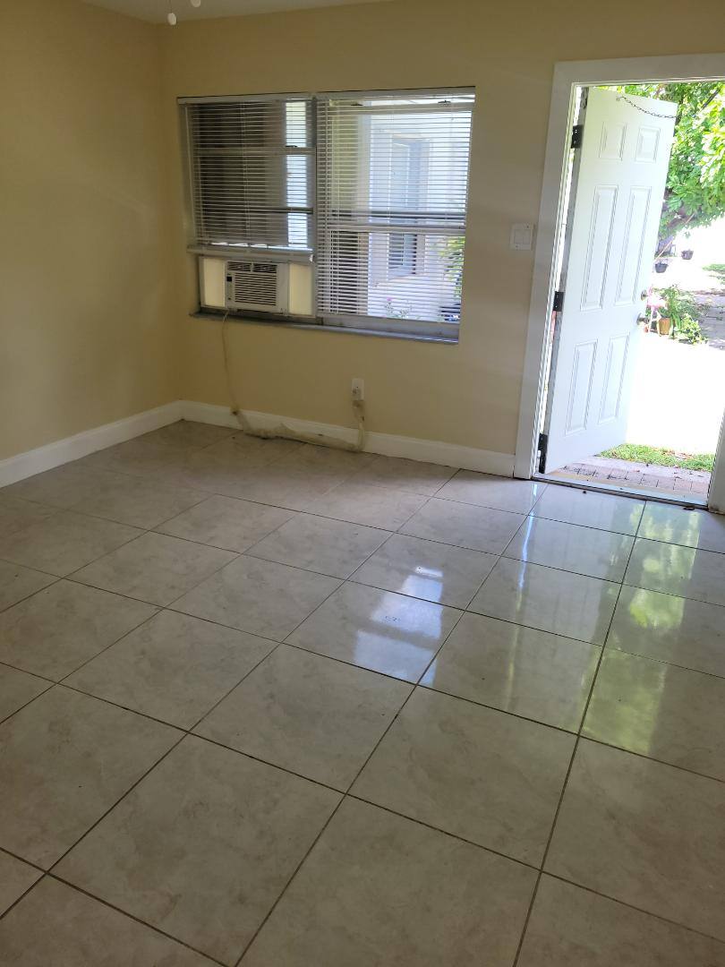Apartment for rent at 5471 Ravenswood Rd, Fort Lauderdale, FL 33312