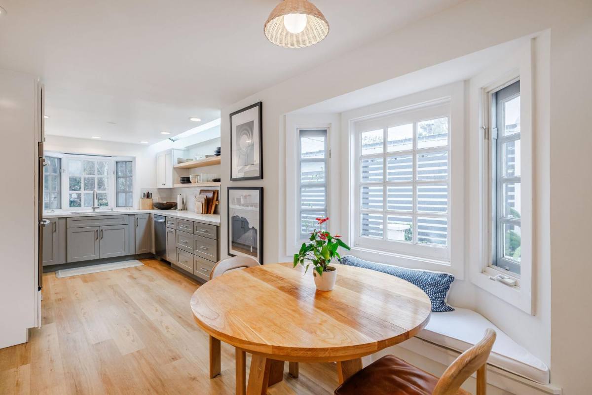House for rent at 2116 N Ardmore Ave #COMFORTABLE Elegance, Manhattan Beach, CA 90266