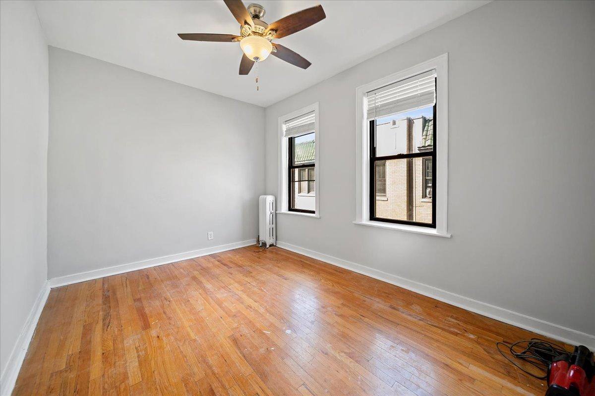 Apartment for rent at 627 W Roscoe St #A3, Chicago, IL 60657