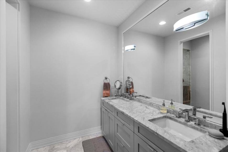 Condo for rent at 2749 N Lakewood Ave #2N, Chicago, IL 60614